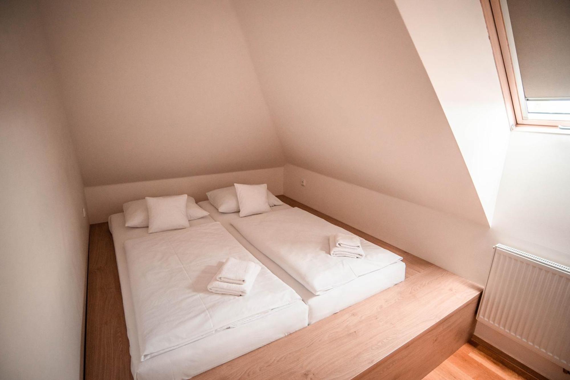 Penzion Panský dvůr Telč Esterno foto